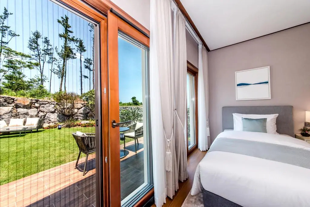 Camphortree Hotel and Resort