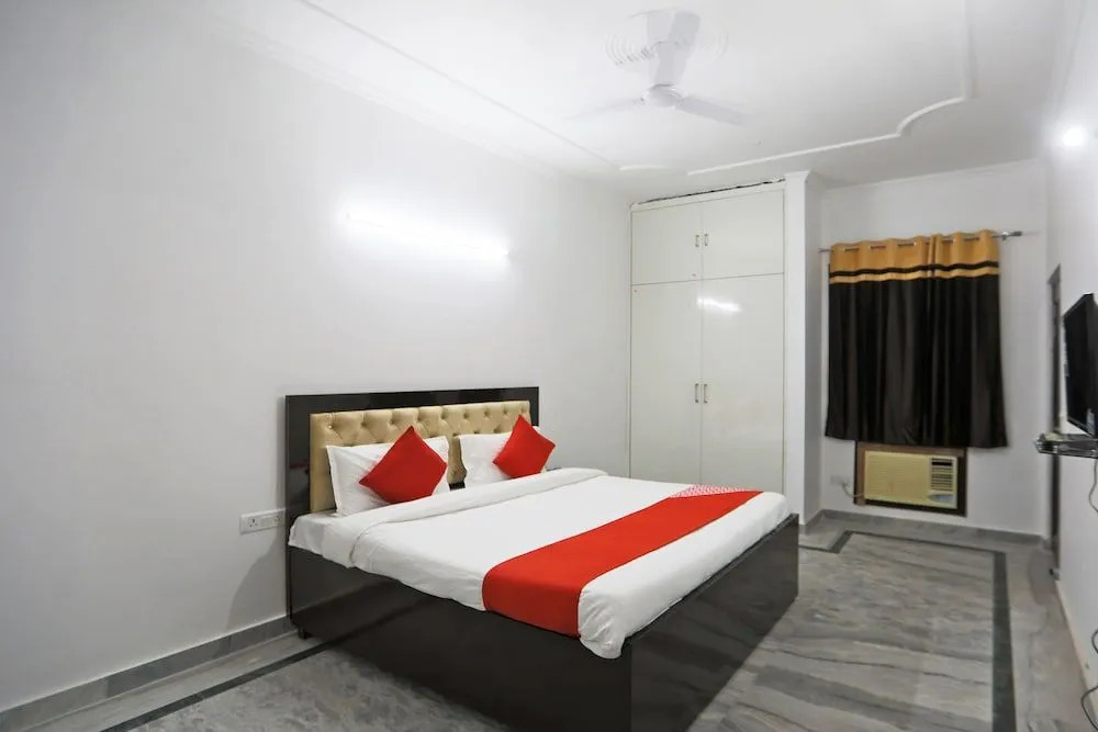 OYO 48900 Grand & Epic Inn