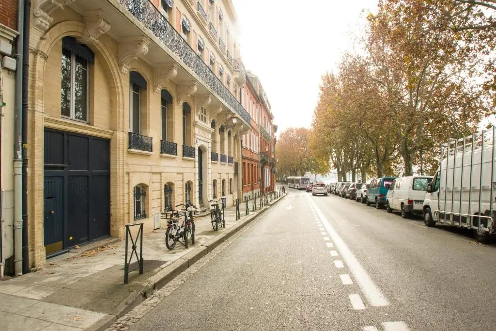 Bel apt rénové en bord de Garonne