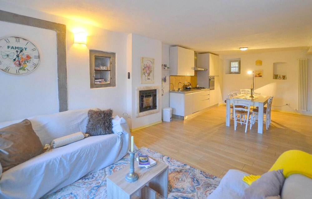 Beautiful Home in Cortona With 3 Bedrooms and Wifi
