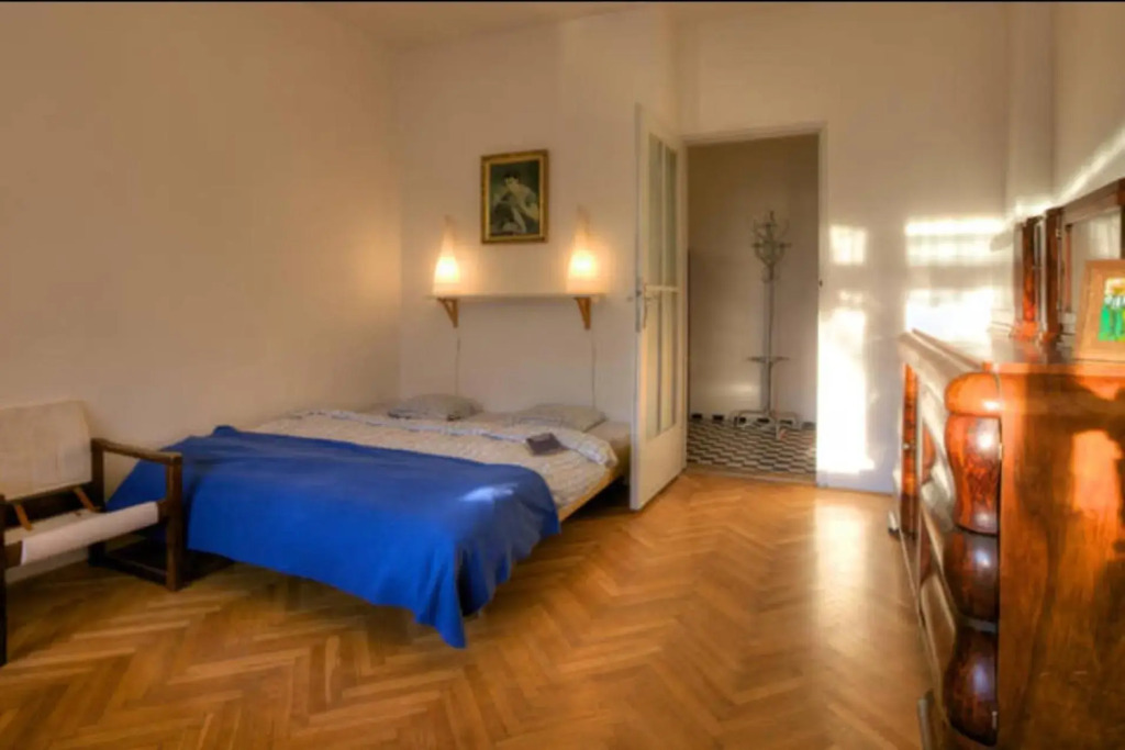 Apartment Sedlčanská - You Will Save Money Here - equipped with antique furniture