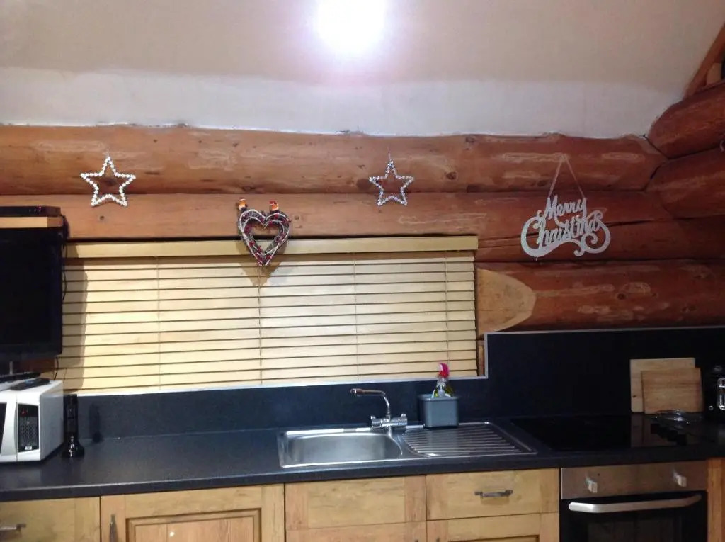 lyne view, log cabin