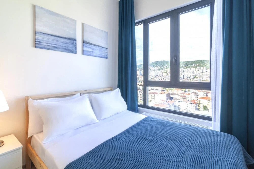 Central Residence Flat Near Metro in Kartal