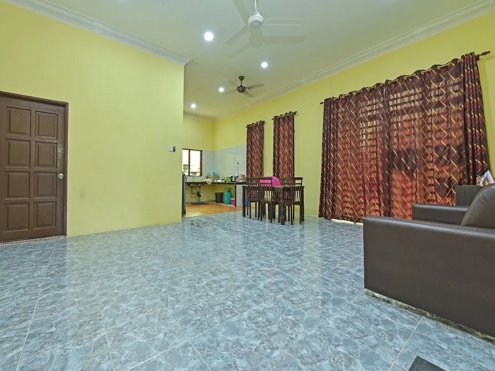 OYO Home 90607 Casaria Besut