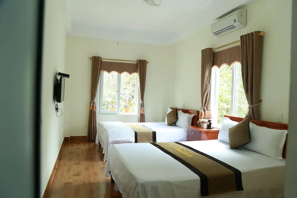 Gold Plus Hotel