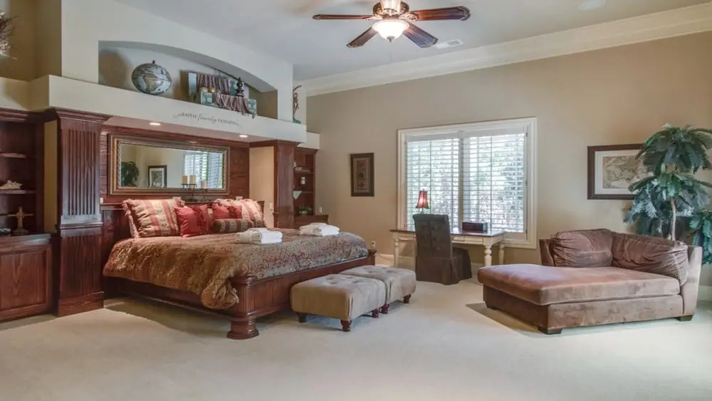 23 Pelican 6 Bedroom Home