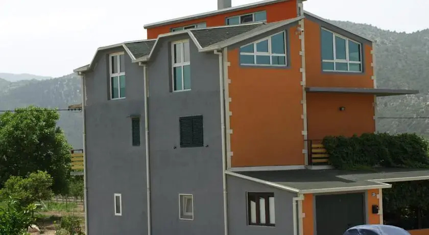 Apartments Holiday home Book