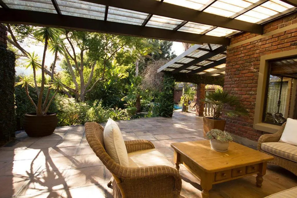 Aziza Guest House