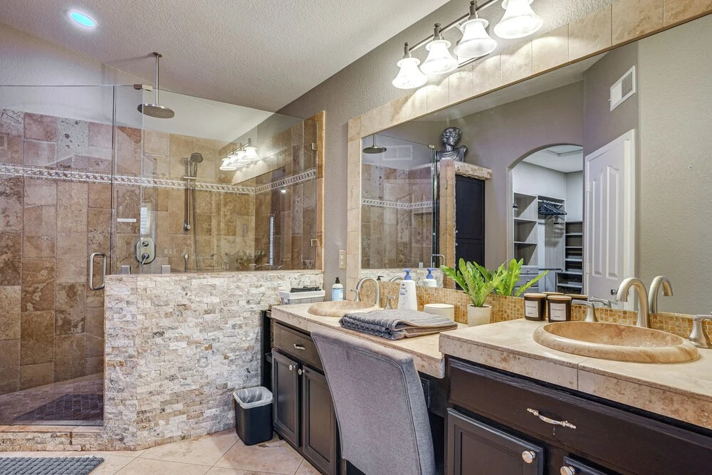 Game Room, Backyard Oasis! Glendale Group Getaway