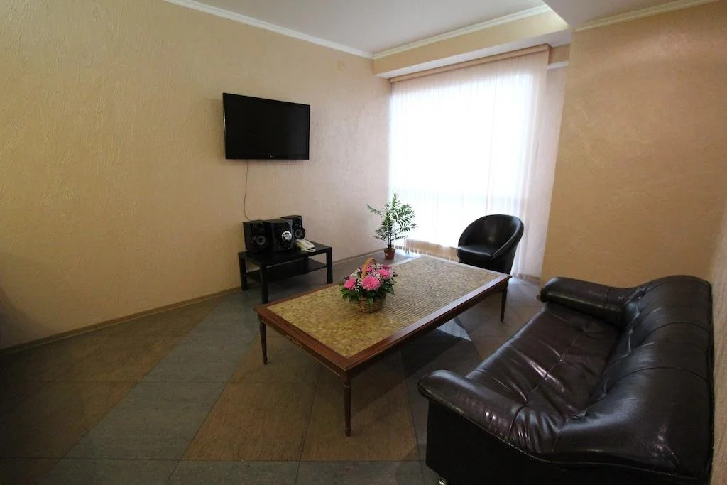 Apartment on Shosse Revolyutsii