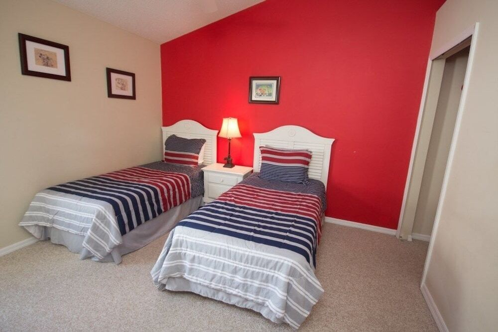 Indian Creek 5 bed / +3 bathrooms home