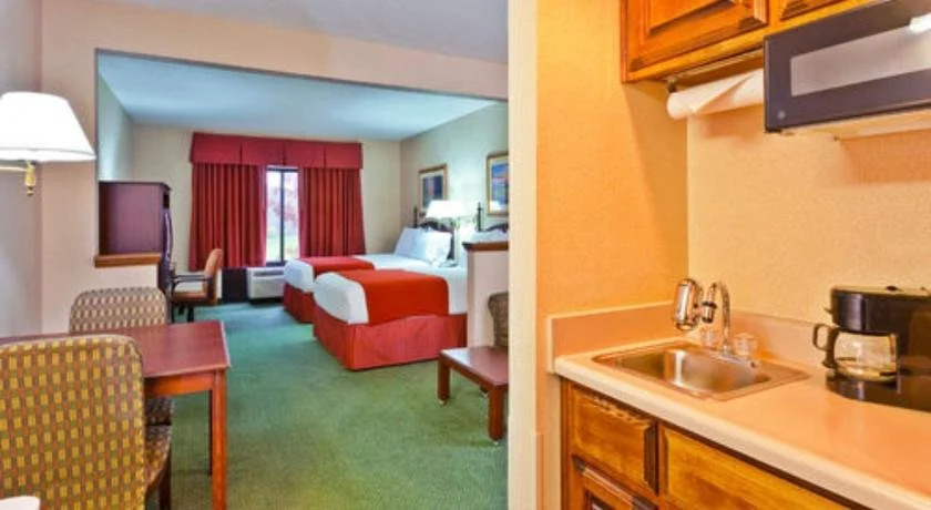 Auburn Place Hotel & Suites Paducah