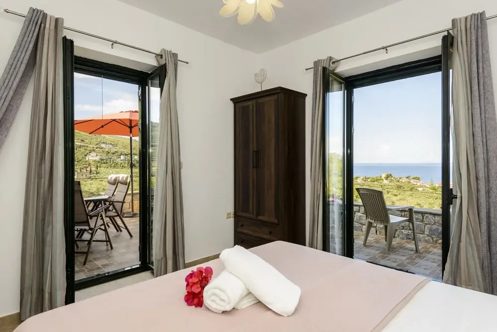 Manis Best Kept Secret - Seaview Villa Lida