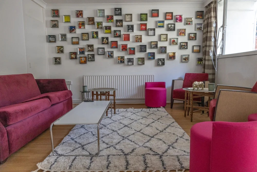 Regent's Park, Sleeps 8, Pet Friendly & Garden