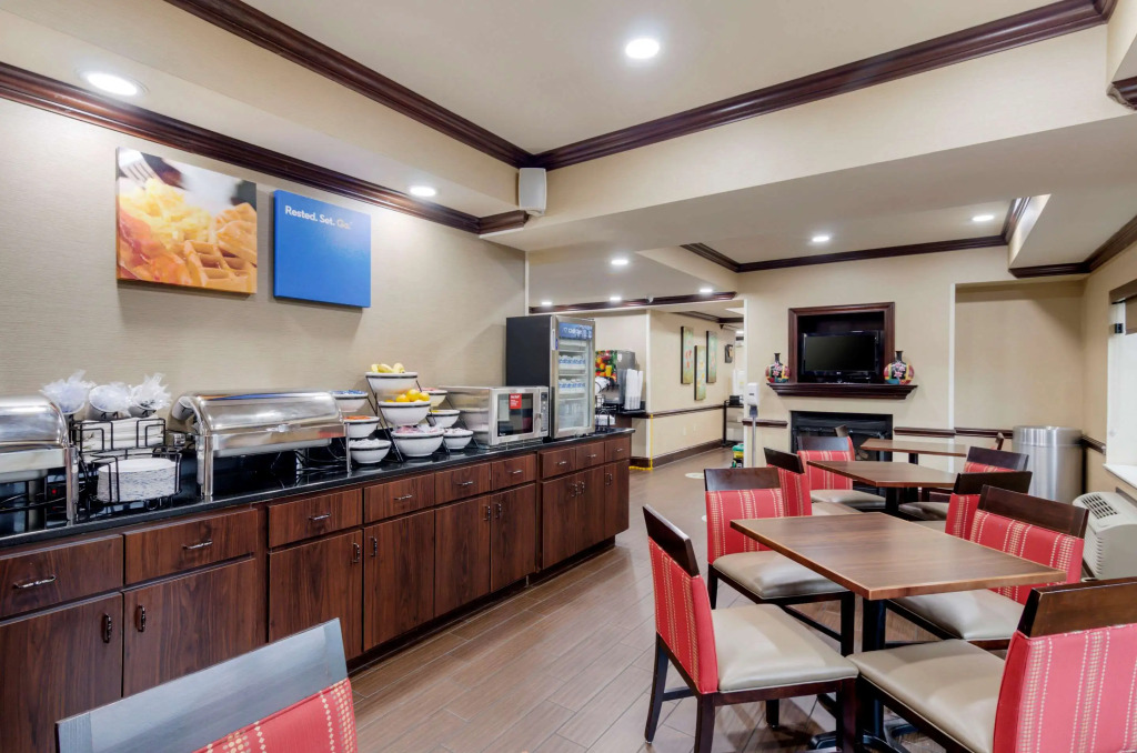 Comfort Inn & Suites Hillsville I-77