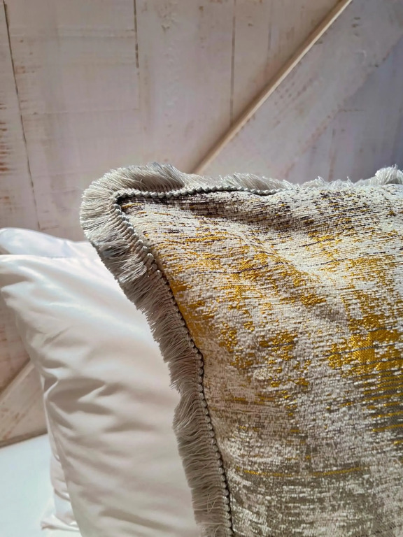 Waterfront Edge B5