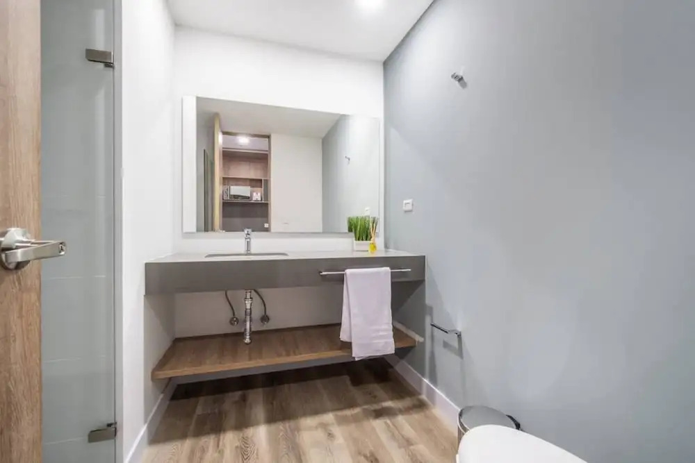 Go Living Suites - 914