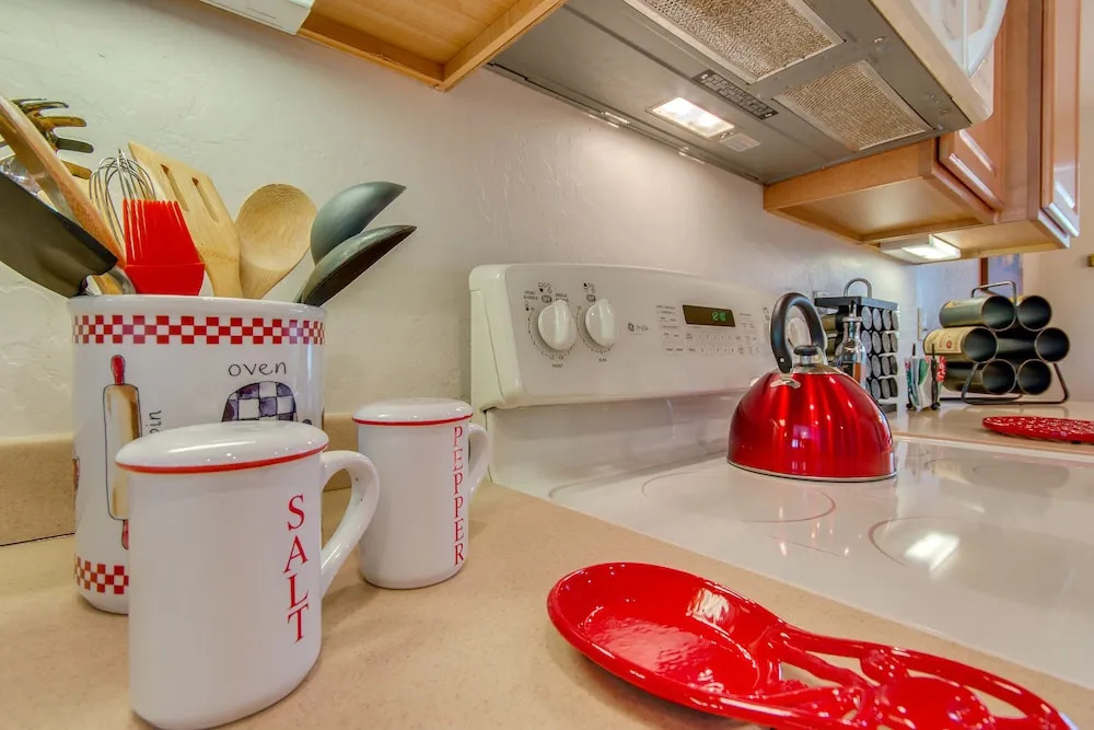 32236 Echo Canyon - 2 Br home by RedAwning