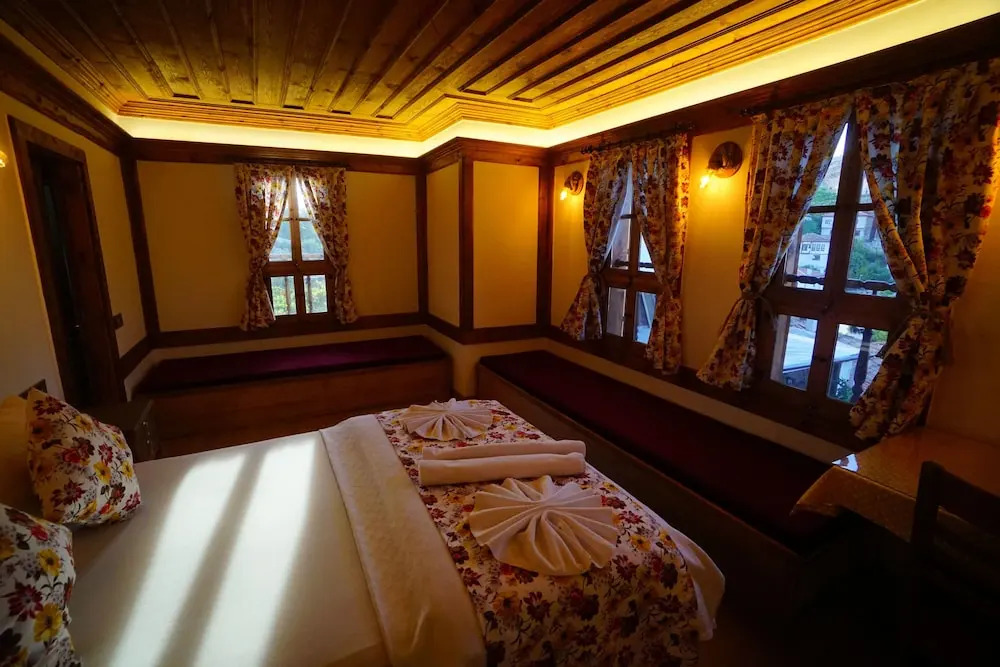Yeni Konak Hotel