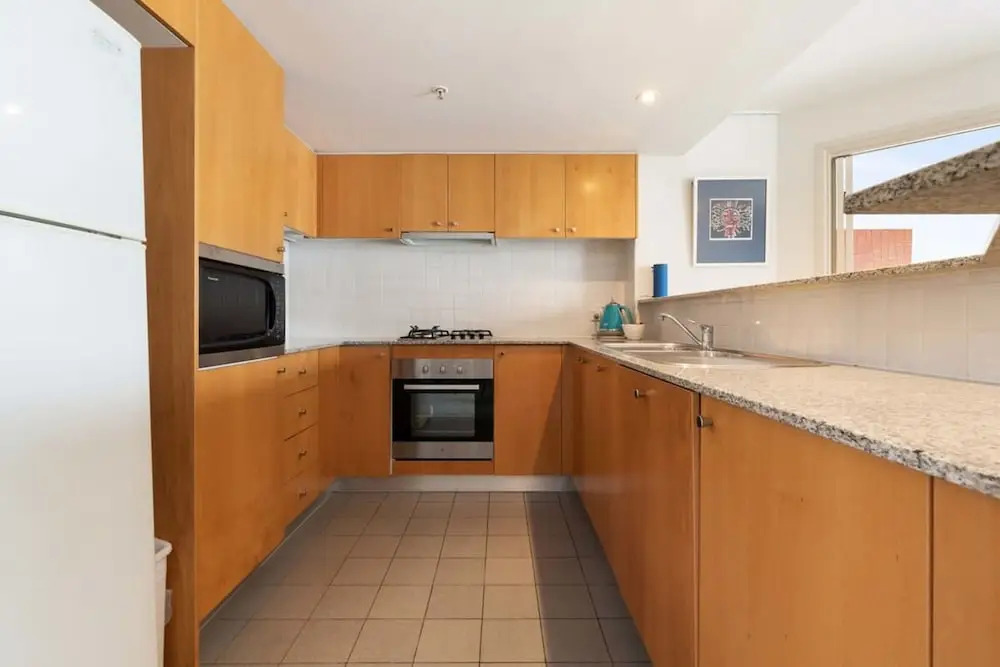 Apartment in Iconic Fingerwharf