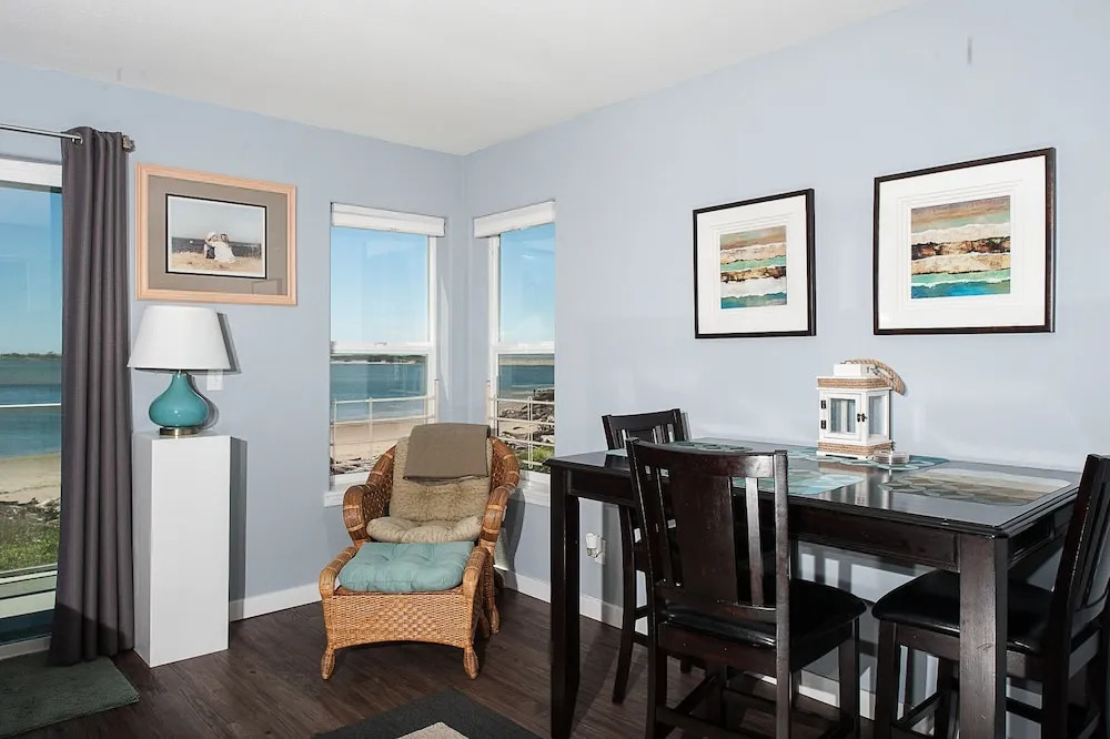 Waters Edge 214
