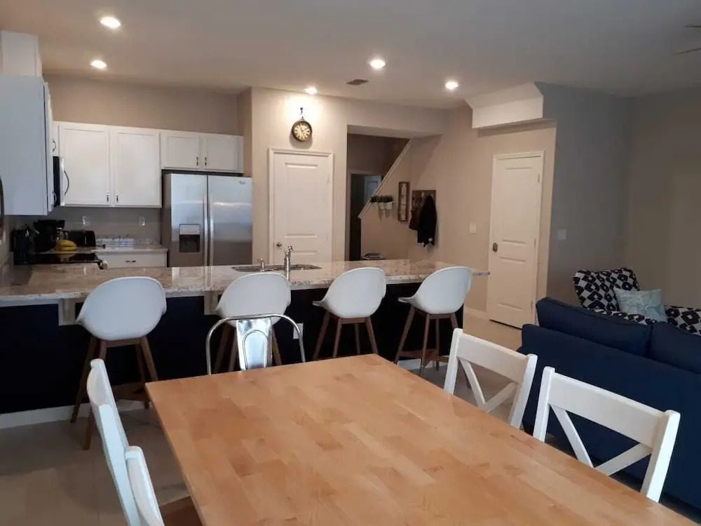 Splendid 4 Bedroom Home Close to Disney 5168