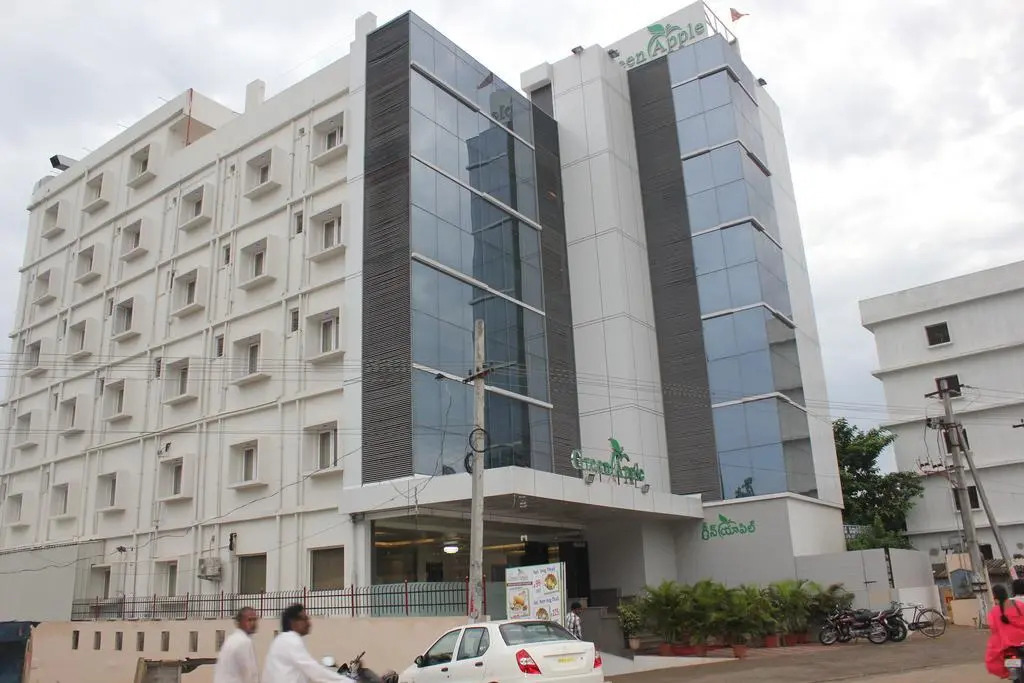 OYO 1302 Hotel Green Apple