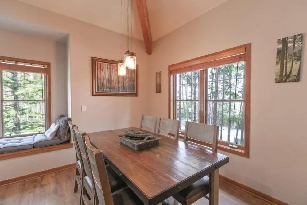 Premier 2 Bedroom Townhome Across From Snowflake Lift - Walk to Lifts