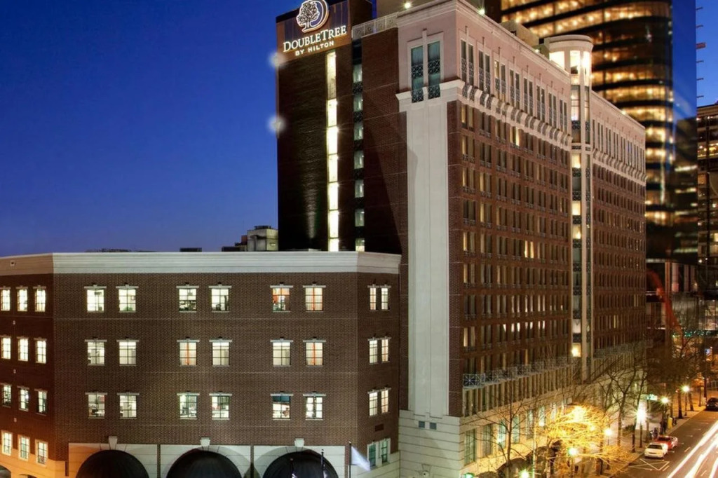 Holiday Inn Charlotte-Center City
