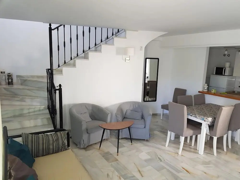 Sunny and spacious apartment with own entrance to pool