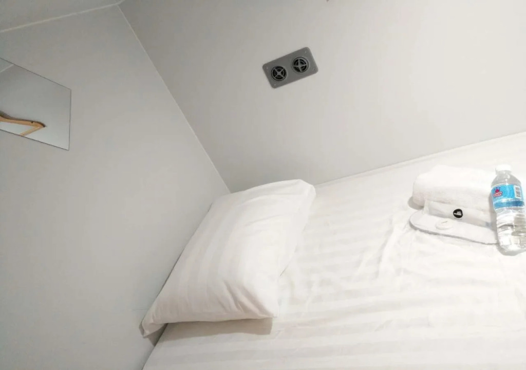 Tripod Hotel - Hostel
