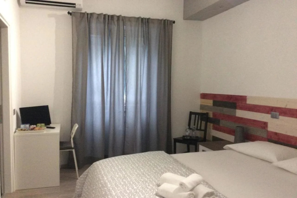WhatsHouse Roma