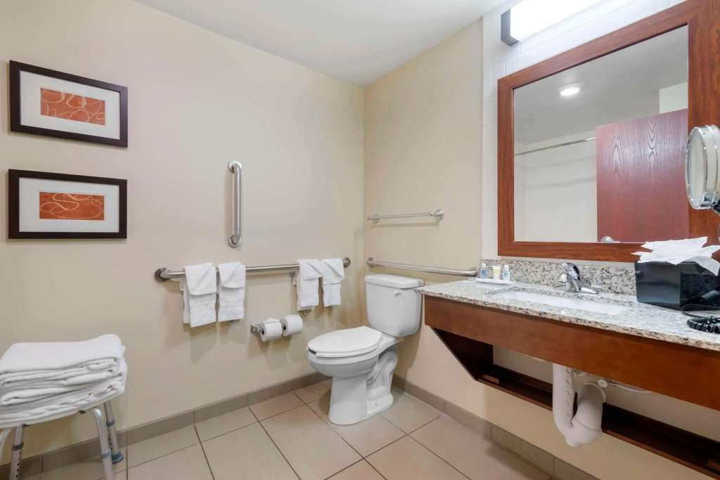 Comfort Suites & Conference Center