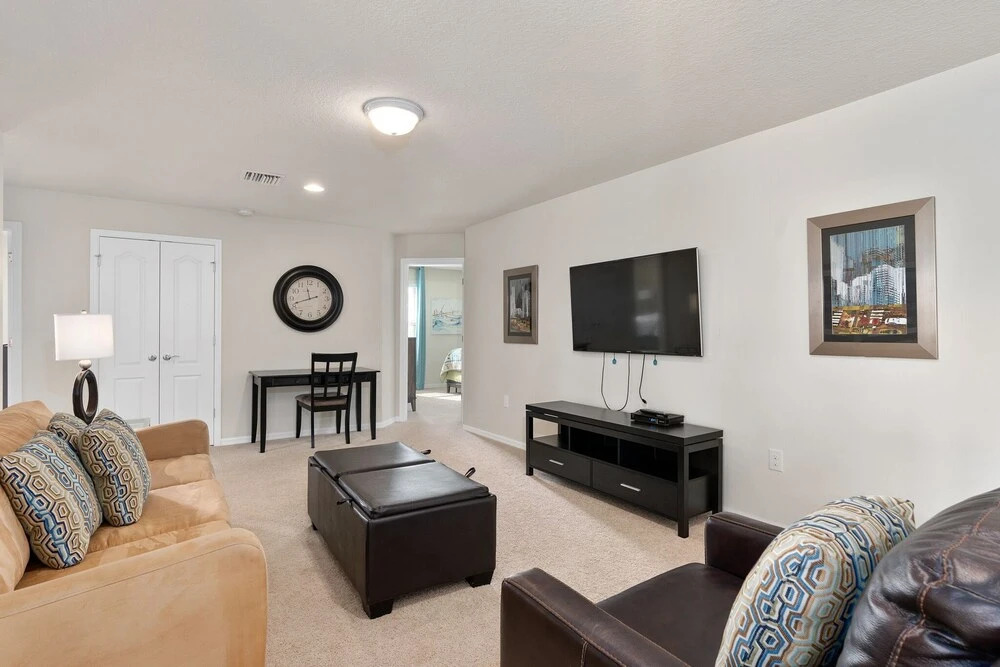 Lovely 9-bed House in Kissimmee With Pool & Spa