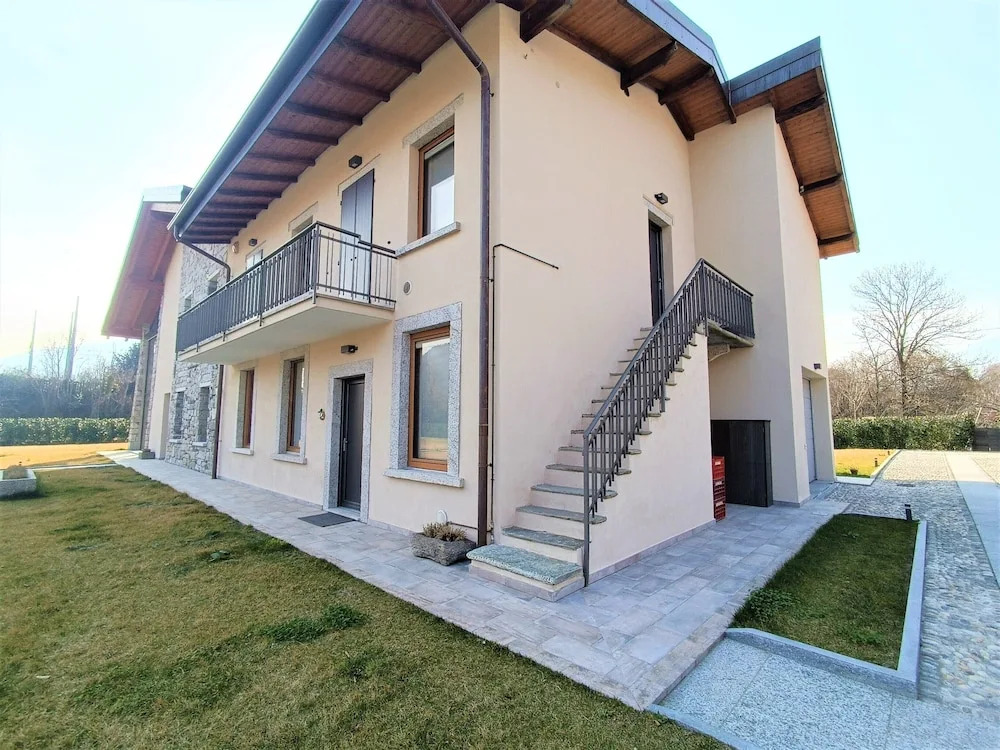 Winter Spring Summer Apartments