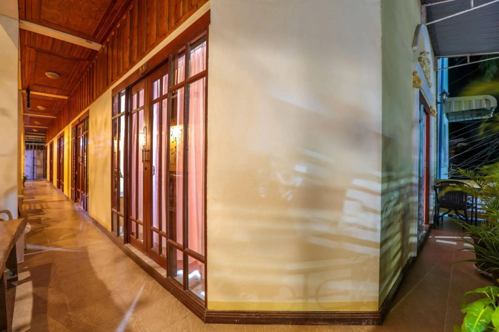 Khun Ying House