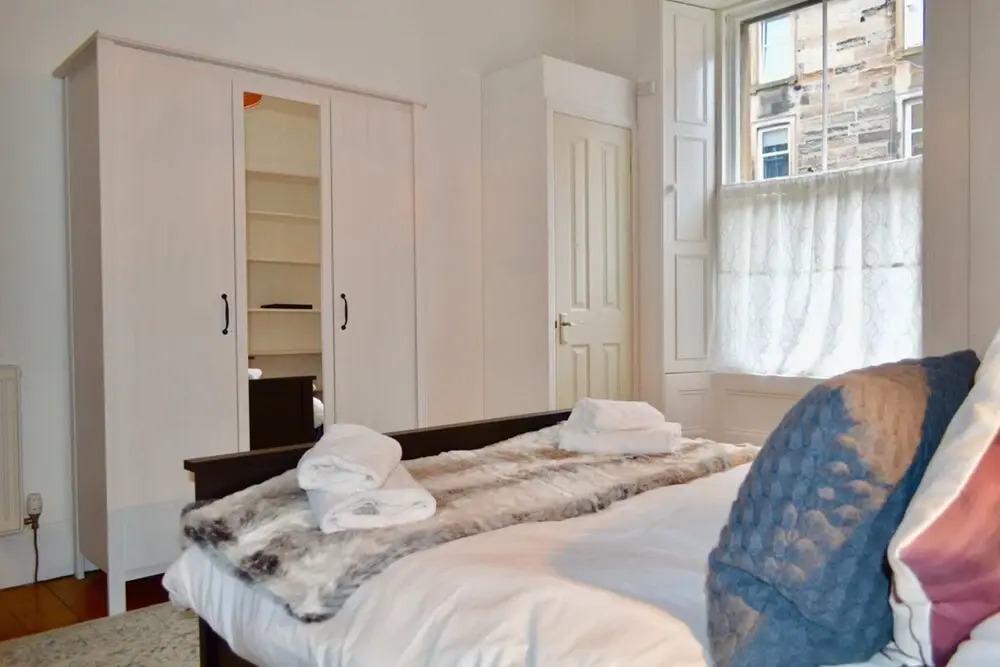 3 Bedroom Flat in Marchmont