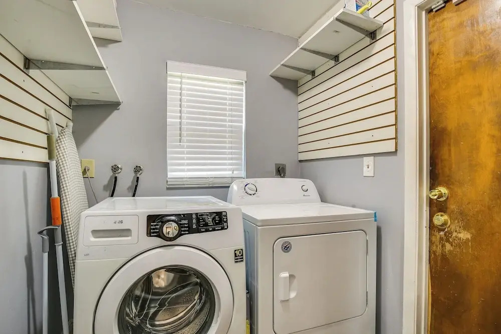 Near Golf & Beaches: Coral Springs Home w/ Yard!