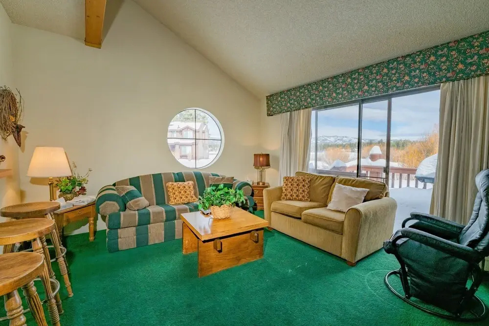 Mountain Haven Condo - Walking Distance To The Lake And The Marina! Board Games! 3 Bedroom Condo