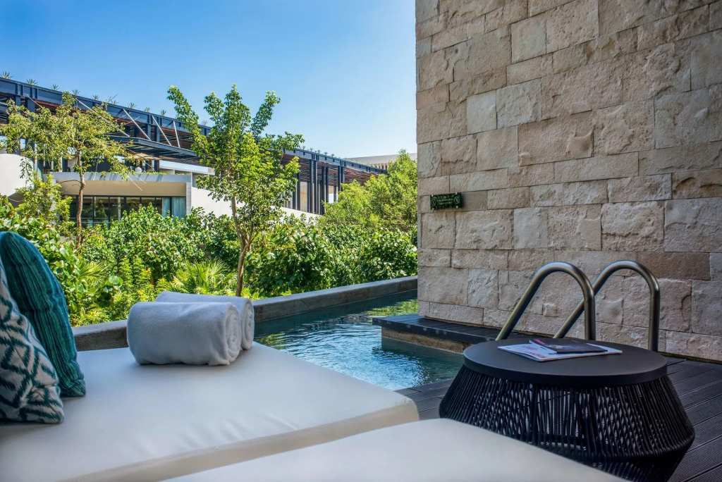 Devossion By Live Aqua Playa del Carmen All Inclusive