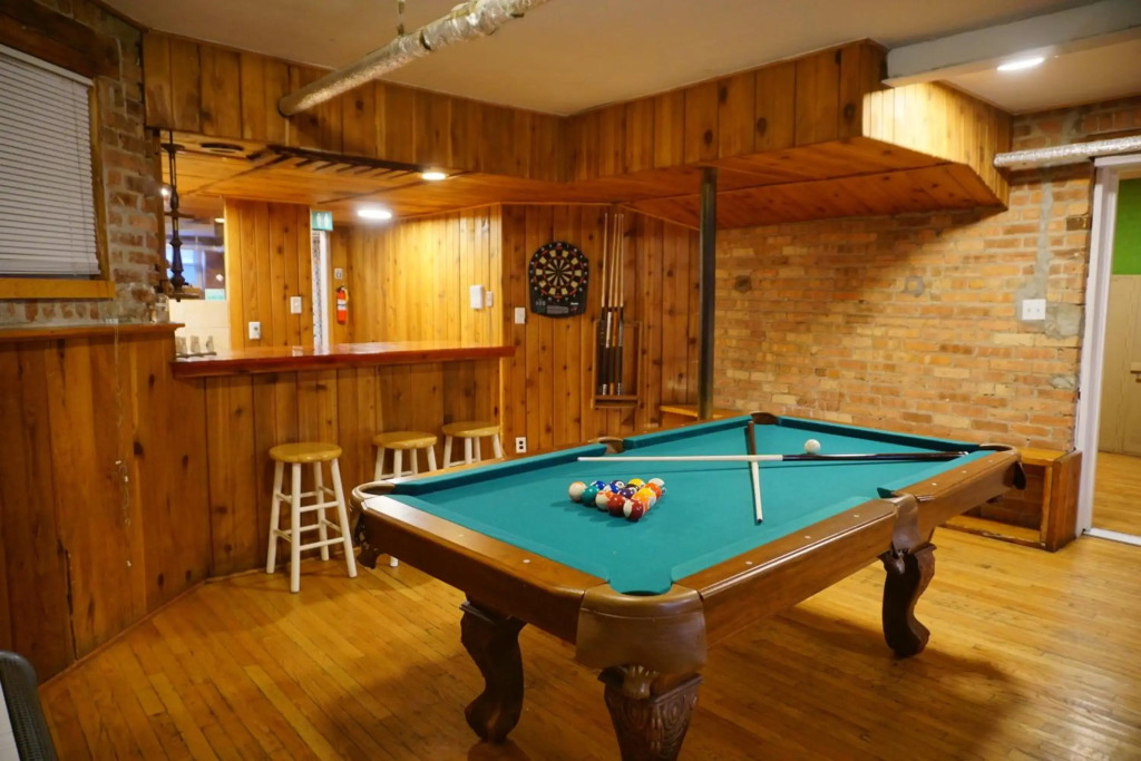 Wrigley Hostel - Chicago
