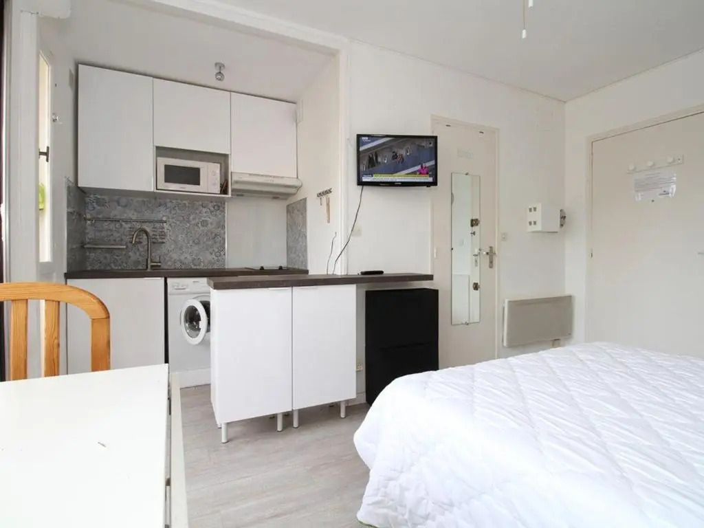 Appartement Balaruc-les-Bains, 1 pièce, 2 personnes - FR-1-553-110