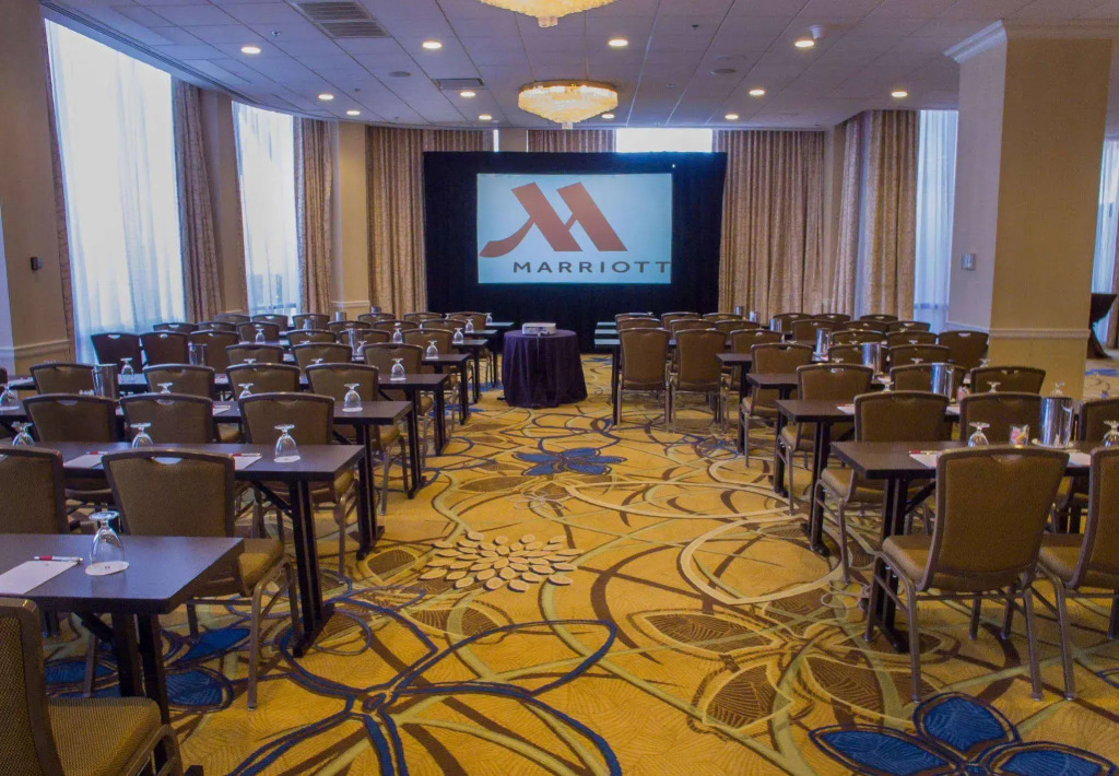 Teaneck Marriott at Glenpointe