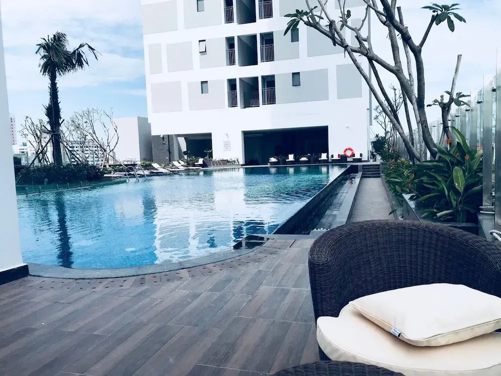 Henry Studio Luxury 2BR SWPool 17th
