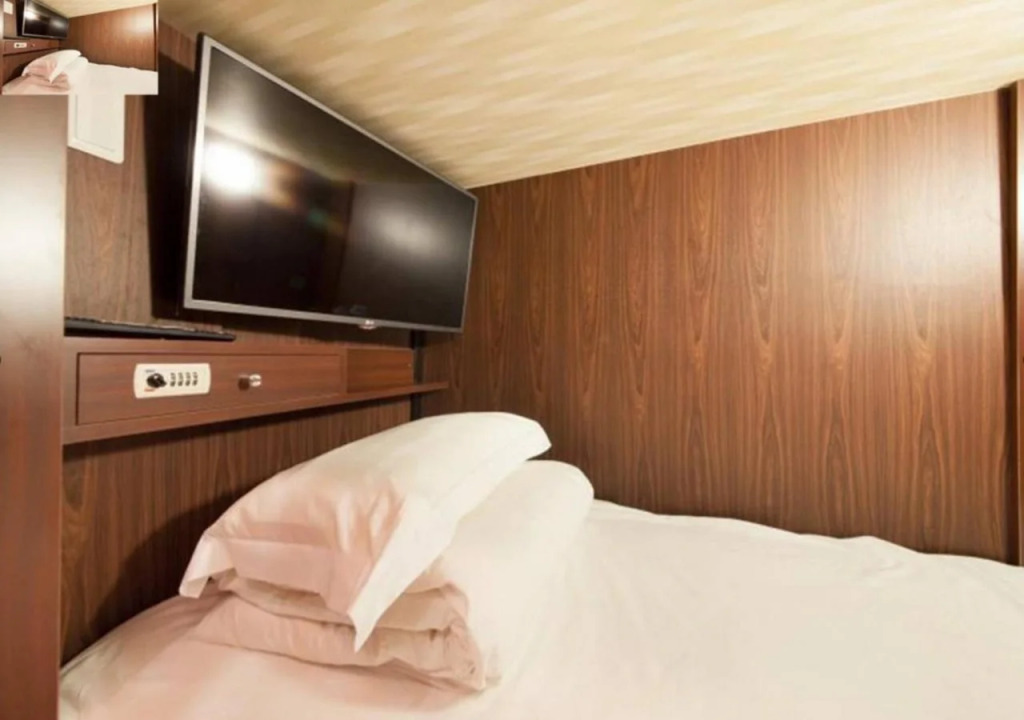 Centurion Hotel Residential Cabin Tower