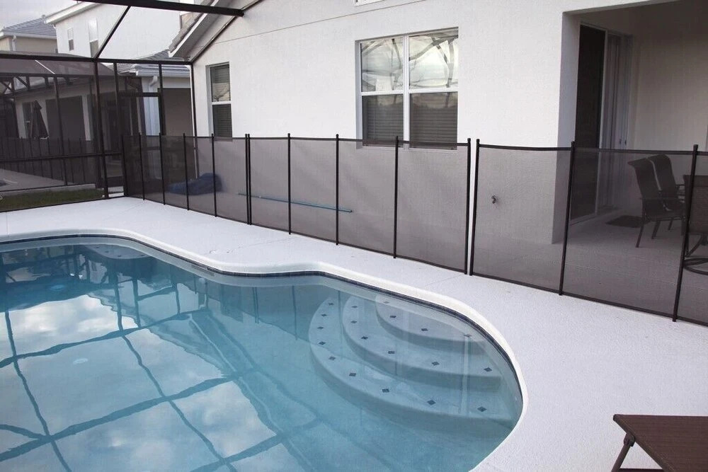 Beautiful 4 Bedroom Home Accommodates 10 Guests Home