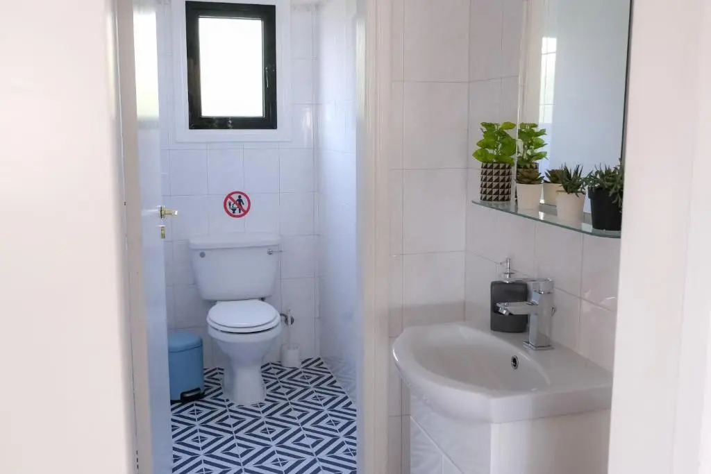 Detached 3 bedroom villa recently refurbished, only 1200 metres from the sea