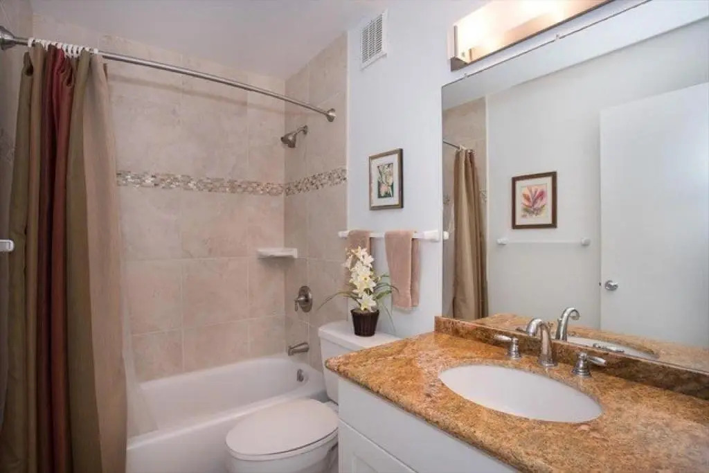 Hale Kania Kai - Surf & Racquet 3302 top floor 3bd/2bth