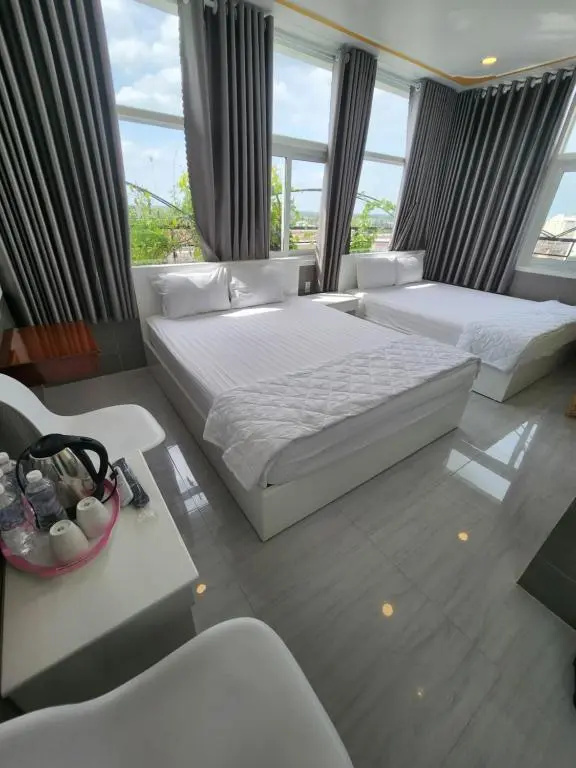 Van Nhi Hotel