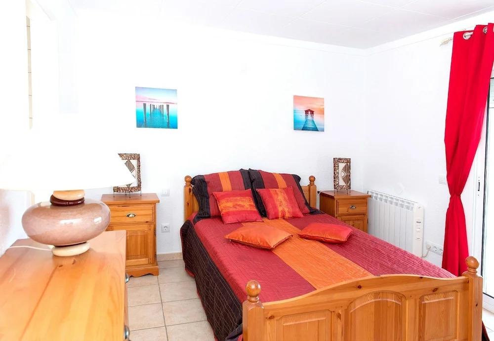 Villa With 5 Bedrooms in El Mas Fumats, With Private Pool, Enclosed Ga